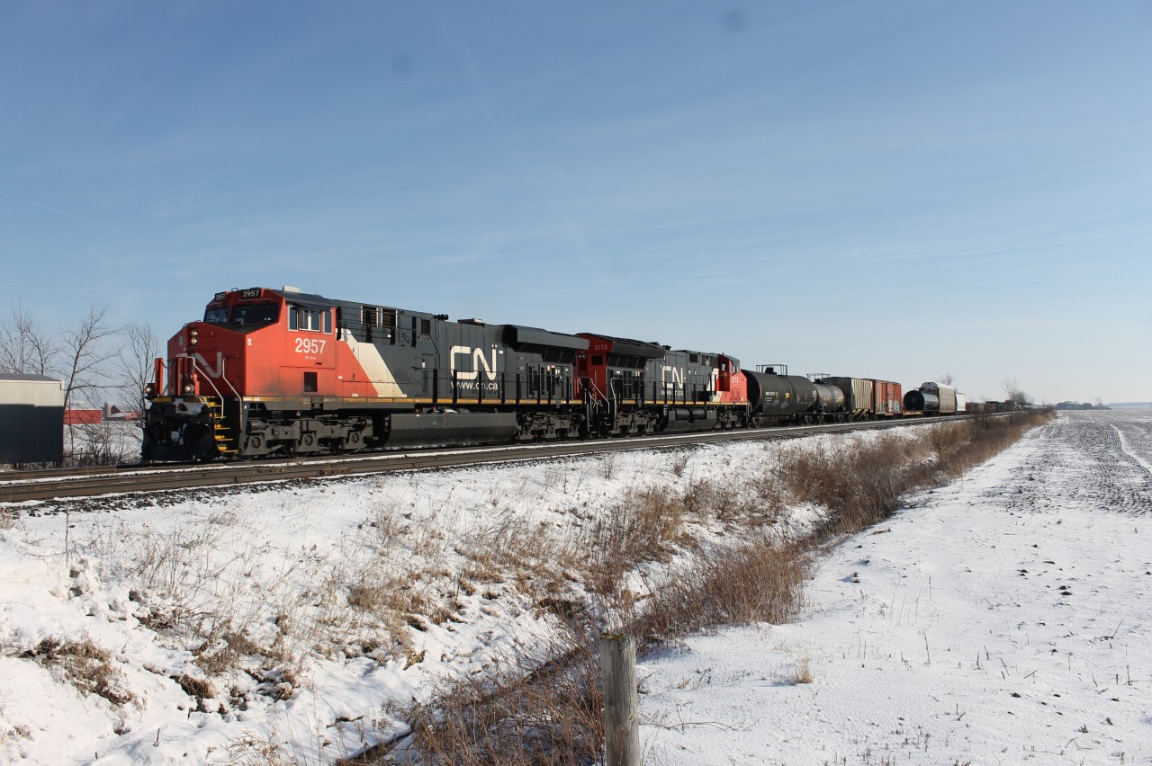 CN L509 heads west towards Sarnia where it would meet Cn M394. CN 2957 and CN 3113 was providing power on this day late in the morning.