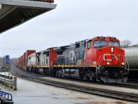 Q14891 26 cruising through Brantford with CN 2205, CN 2423, and NREX 5417. the two CN GE's were making easy work of the "massive" 86 car train that they had with them!