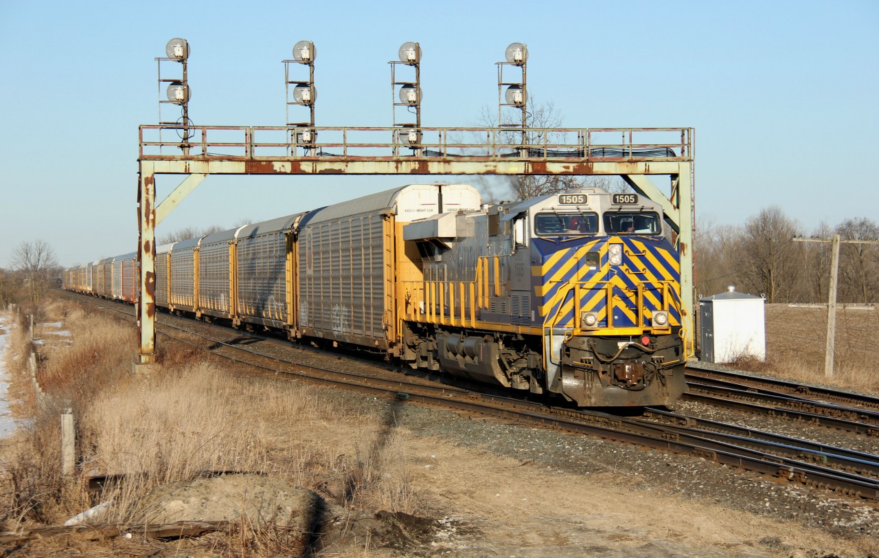 CREX 1505 leads solo a short CN 273 (visible entirely in the frame) westbound at my nostalgic spot - Paris West.