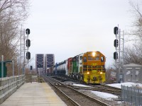 With the leased SD60M's relegated to trailing status these days (when they're running), detour SLR 393 is arriving on the island of Montreal with QGRY 3105,  CBFX 6028, CBFX 6029 & SLR 3805 for power.