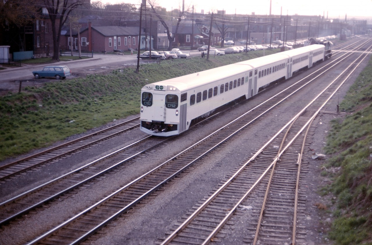 GO cab car C752 moves through Hamilton during a test run on the Grimsby sub in May 1967.