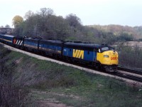 Ah, the "good old days"...VIA 75 with an A-B-B-A consist and large train rounds the curve at Bayview in May 1980.