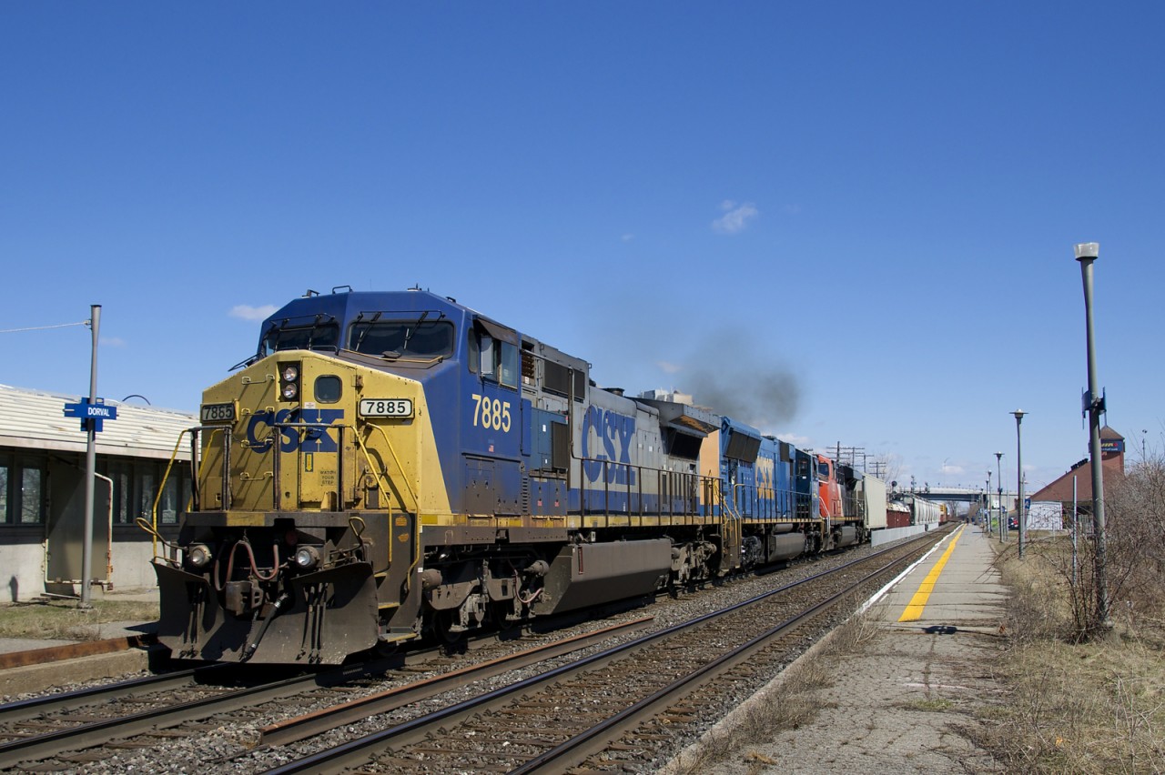 After retiring all of their Dash8-40C's and all of their ex-Conrail Dash8-40CW's, CSX has started retiring their remaining Dash8-40CW's (which were built new for CSX) so it was a nice surprise to get a not too grungy one leading today. Here CSXT 7885 leads CN 327 through Dorval, with CSXT 4749 & CN 2230 trailing.