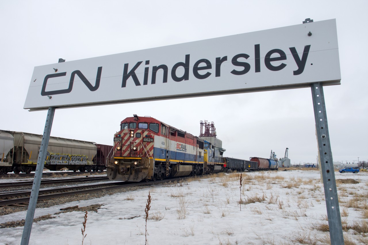 CN 540 is busy assembling it's train at the small yard in Kindersley Saskatchewan, BCOL 4624 and GECX 7330 are the power.
