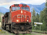 CN 2529 with a sister unit arriving in Jasper on a westbound trip. It's rare that I bother to take picture of GEs!