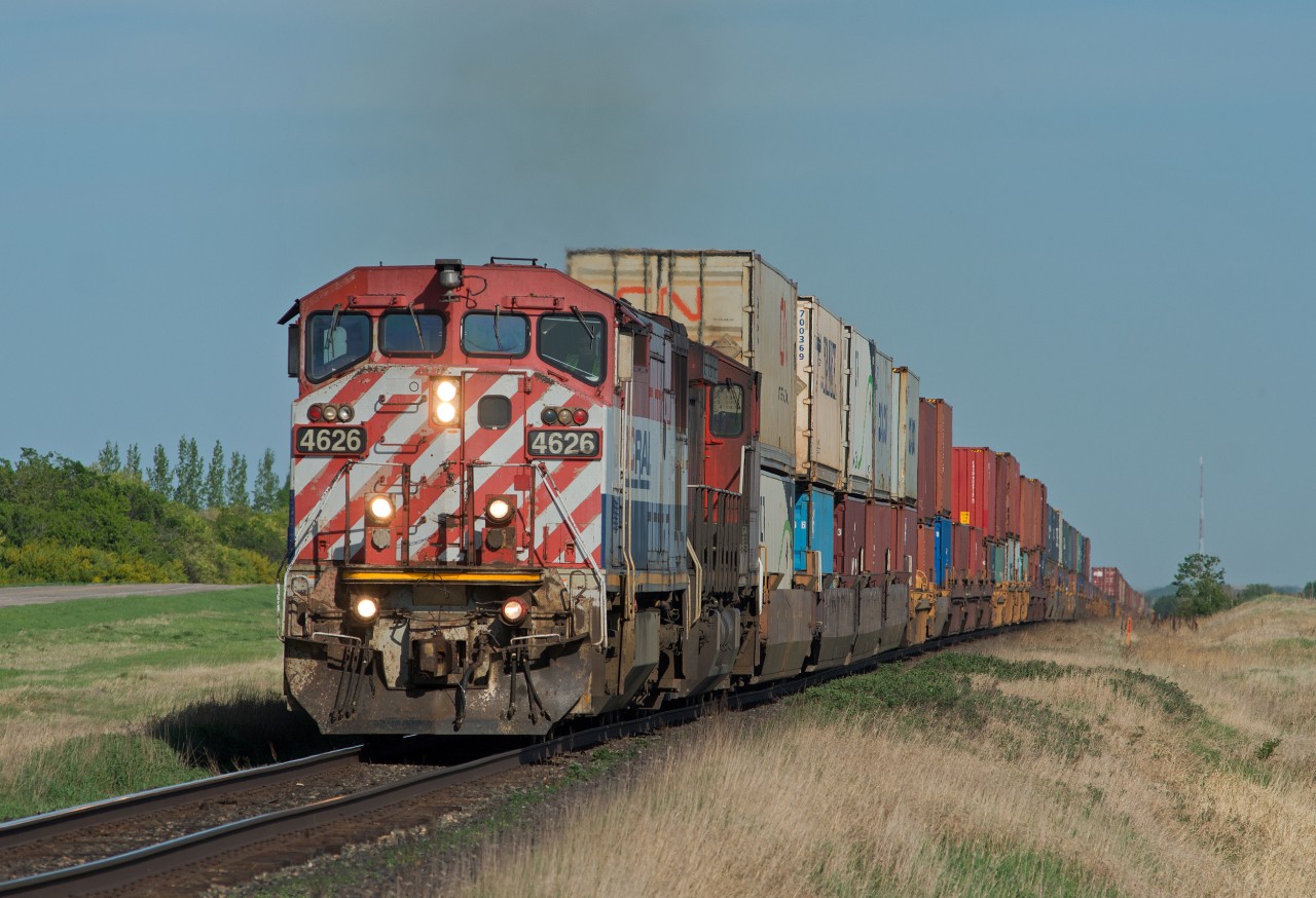 BCOL 4626 hustles 119 upgrade just west of the siding at Palo.