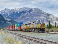 Leased CREX ES44ACs 1504 and 1521 hustle train Q119 towards a crew change at Jasper.