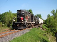 After passing through Inglewood the OBRY continues on their journey south with 6 cars from Orangeville. In a matter of weeks of this photo this operation will be handed over to the Trillium Railway as Cando's days on the OBRY come to an end.