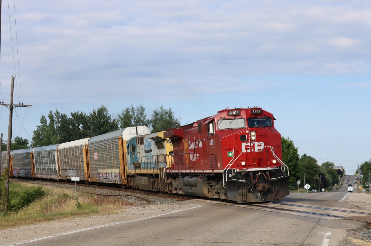 Here we see 147 passing through Drumbo after lifting cars at Wolverton.