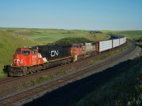 The time is 0736 and the light is perfect for CN 312 with CN 5704 and PRLX 201 providing the ponies. 