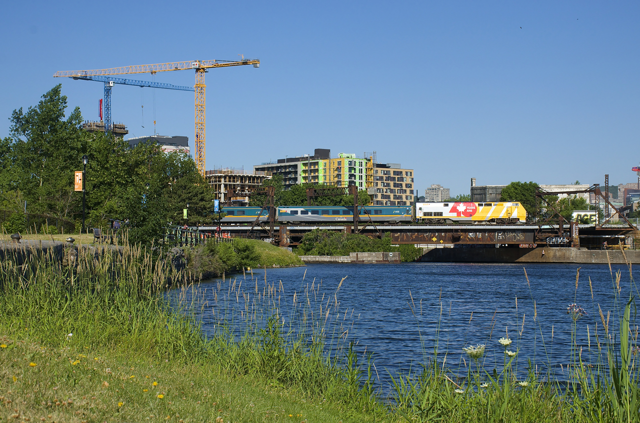 VIA 916 leads VIA 22 over the Lachine Canal on a lovely summer morning.