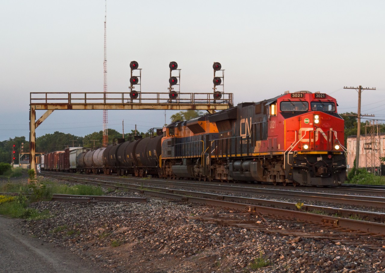 Well, Friday the 13th rolled through and as many were returning for Port Dover, many railfans were heading trackside to photograph CN 383.  Here we see it in the last light of the day at Paris Junction with CN 3021 and NS 1071, The Central New Jersey heritage unit.