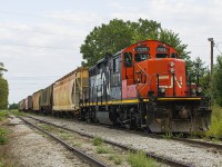 It's almost time again this year, for extra trains to run. Last year, I received a tip from fellow rp.ca contributor <a href="http://www.railpictures.ca/author/lukebellefleur"> Luke Bellefleur,</a> that there was an extra 514 that worked and came back from Blenheim. However the crew ran out of time and had to call it a day. This meant that 438 would have to swing over to the former CSX yard to lift 514, rather than at the normal pickup location at Keil Drive. Sadly for me, I ran out of time too that evening and just missed seeing 438 lift 514.