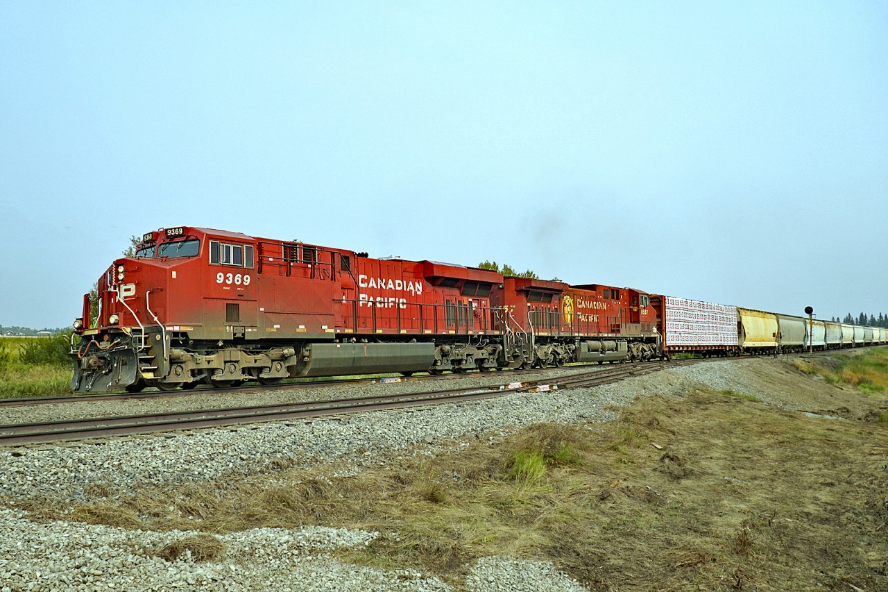 ES44AC CP 8939 carrying the tribute crest honoring the Lord Strathcona's Horse Royal Canadian Armoured Regiment of the Canadian Forces is the rear DP on this southbound freight at Morningside.