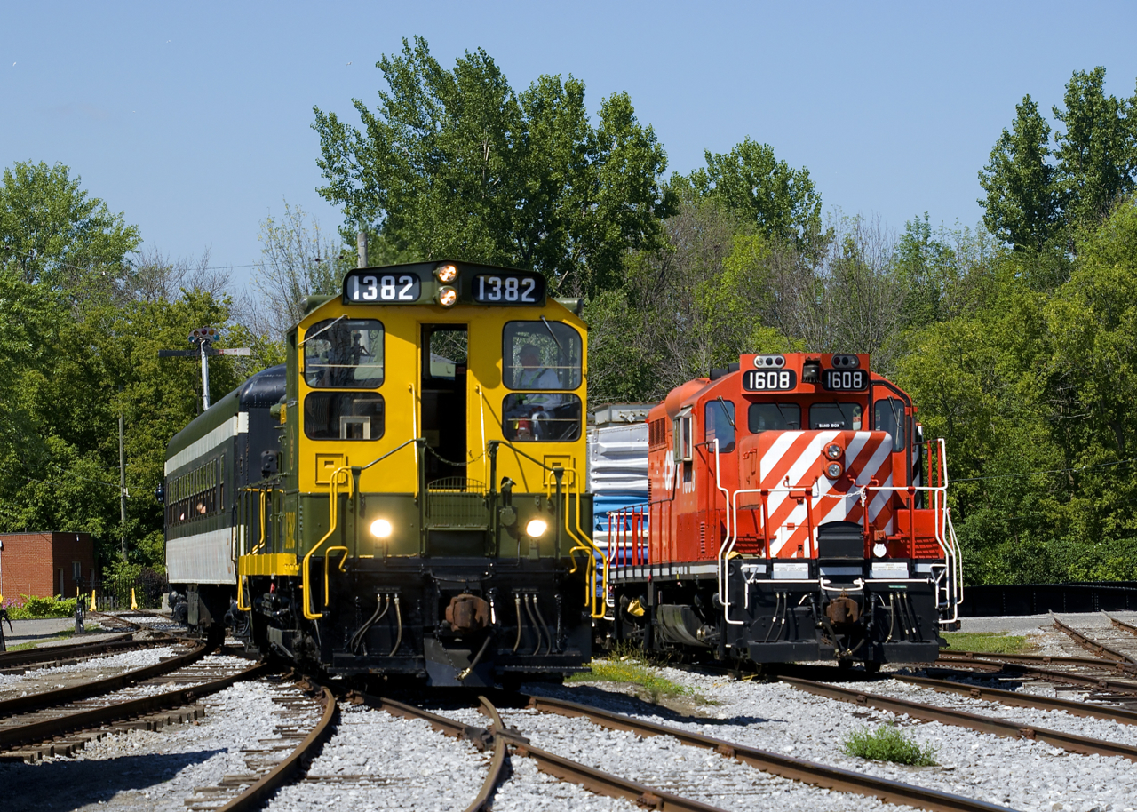 CN 1382 leads Exporail's excursion train past CP 1608, on its way to Des Bouleaux Station.