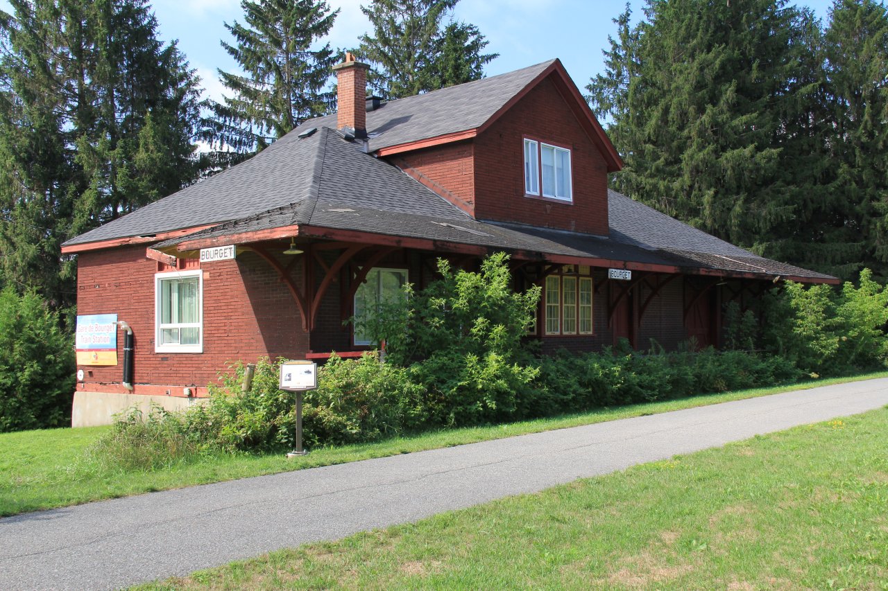 Still standing in situ alongside the former CPR line, now the Prescott-Russel recreational trail is the Bourget, Ontario railway station.

According an information placard nearby, the City of Rockland-Clarence owns the building and VIA rail the land.