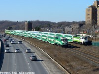 I don't give GO transit enough attention... and they deserve some lovin' too , right? Maybe? Well, this isn't too bad, it's a nice meet of two GO trains on the Oakville subdivision from the famous Sunnyside pedestrian bridge. This is a place worthy of a visit once a year if you have time. 