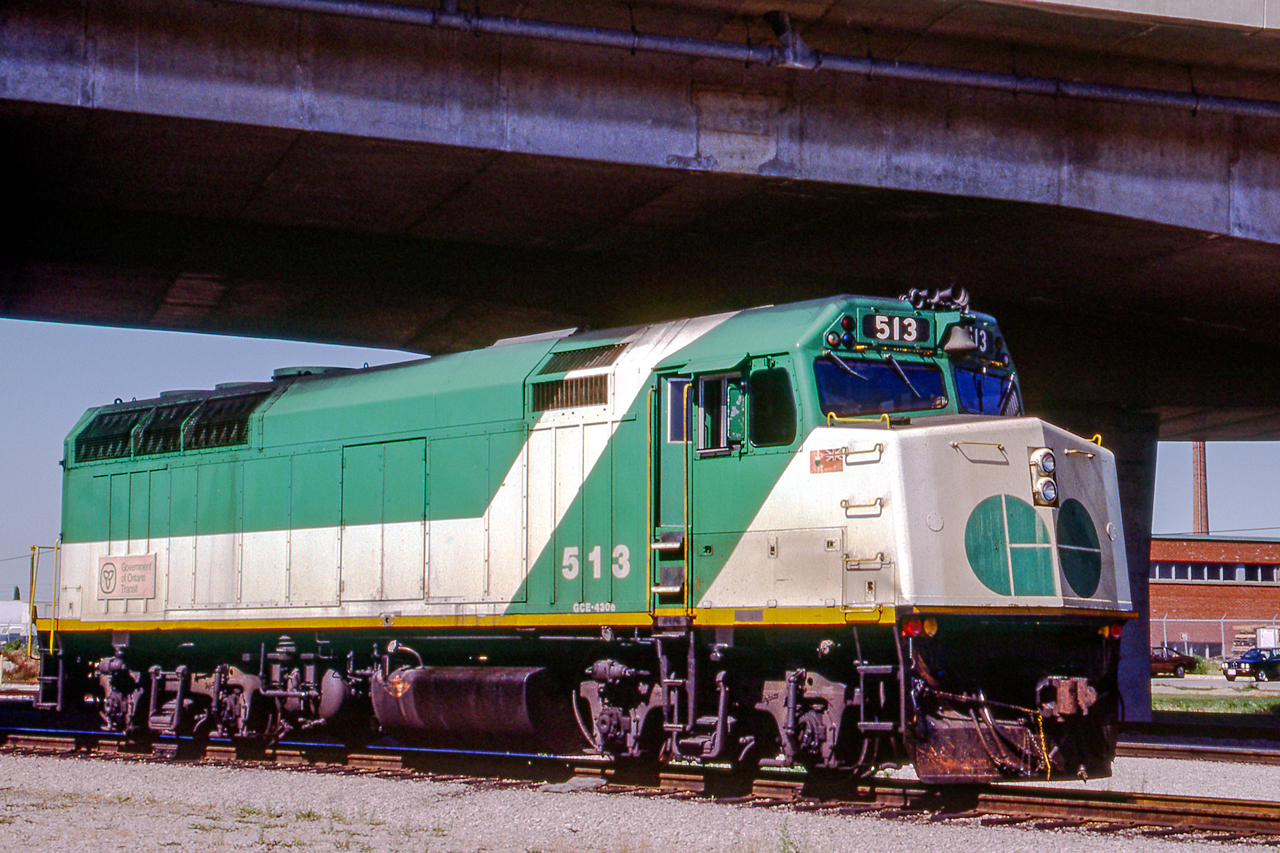 GO 513 sits in the sun in Toronto on August 25, 1984.