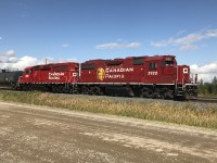 CP Rail 3132 and 2300 working the propane fill siding north of Didsbury,AB Canada.