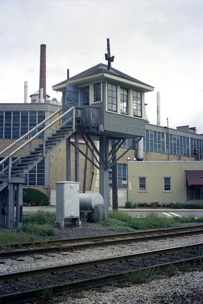 Here's a view of the old Waterman's Tower at the CN crossing, King St in Kitchener. Another "personal side" of railroading long gone.