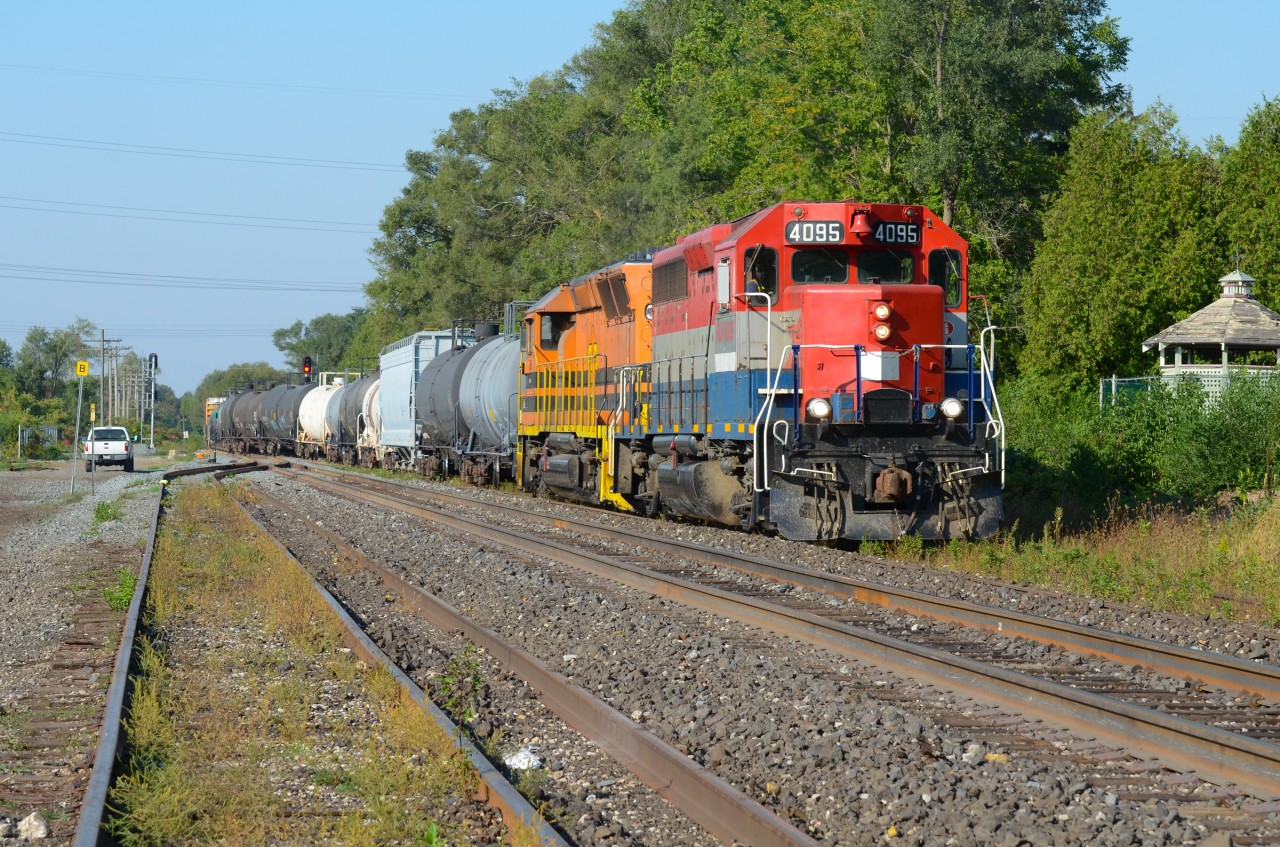 After realising something was wrong with my Nikkor 55-200mm lens, I said enough. I recently upgraded all my gear including a Nikon D7000 with a 50mm 1.8 and a 70-300mm AFS. So far, fantastic results! GEXR no. 580 pulls into Guelph to begin it's daily work with the RLK 4095 in the lead.