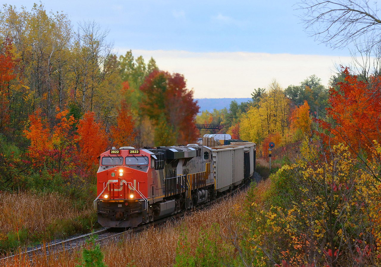 Some locations are just better on overcast days, in the fall, this spot is absolutely a writeoff at all times of the day for an eastbound yet the colours are often really nice. This year wasn't that half bad, so I shot this eastbound (anyone recall the symbol?) taking advantage of flat light before a pair of westbounds came by and this is my effort. Shot this with rp.ca contributor Michael DaCosta who should have a fairly similar composition. - a telephoto is an absolute must. While I love the brightness you get on a sunny day, a tradeoff is shadows. A tough choice out here, lots of great opportunities though. Westbounds are great in this area in fall/winter , but the sun did not play ball this morning....