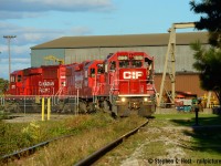 Up in North Hamilton, the area SOR/CP refers to as the "Far East" of the Industrial basin of Hamilton, CP's Kinnear yard job is returning from switching VFT in the last golden rays of a fall day.
