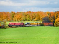 Fall 2014 was a great  year for colour, and the trains played ball too with a splash of yellow on this westbound ethanol. I don't follow UP at all, is 1989 still around?