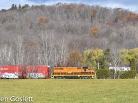 Eastbound on a Thurso-Ste Therese turn QG 2006 passes along the edge of the Grenville Fault that defines the southern limit of the Laurentian mountains.