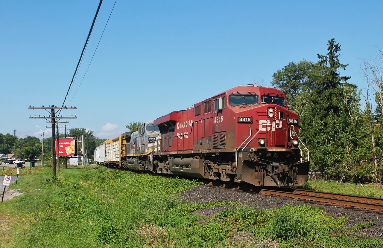 After completing their work in Windsor Yard, CP 140 heads back out onto the main to grab the rest of their train and continue east towards Toronto. The trailing unit is a somewhat rare KCSM AC4400CW still in its original grey paint. KCS acquired a Mexican railroad called TFM in the mid-1990s and created Kansas City Southern de México to accompany their US operations. The units painted with the KCSM decals typically stay in Mexico but sometimes venture north into the US but rarely make it this far north into Canada.