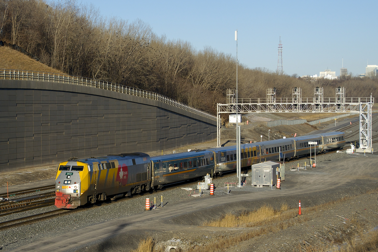 The nose of P42DC VIA 903 had some kind of encounter with brightly colored paint, here it is seen leading VIA 635 by Turcot Ouest.