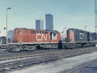 Another Spadina shot.  Early 1970's is the best I can do for the date. The Toronto skyline is just a wee bit different now.....