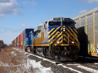 Double lease power on Train 148 with CREX 1524 leading and CEFX 1016 trailing east out of Sarnia, ON.