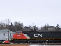 A pair of CN 5610's of GMD and Athearn decent hang out in Brantford on a frigid January afternoon. The 1/1 scale 5610 will be used on L581 later in the evening