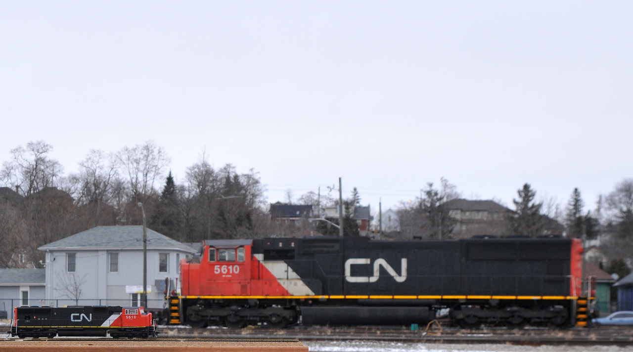 A pair of CN 5610's of GMD and Athearn decent hang out in Brantford on a frigid January afternoon. The 1/1 scale 5610 will be used on L581 later in the evening