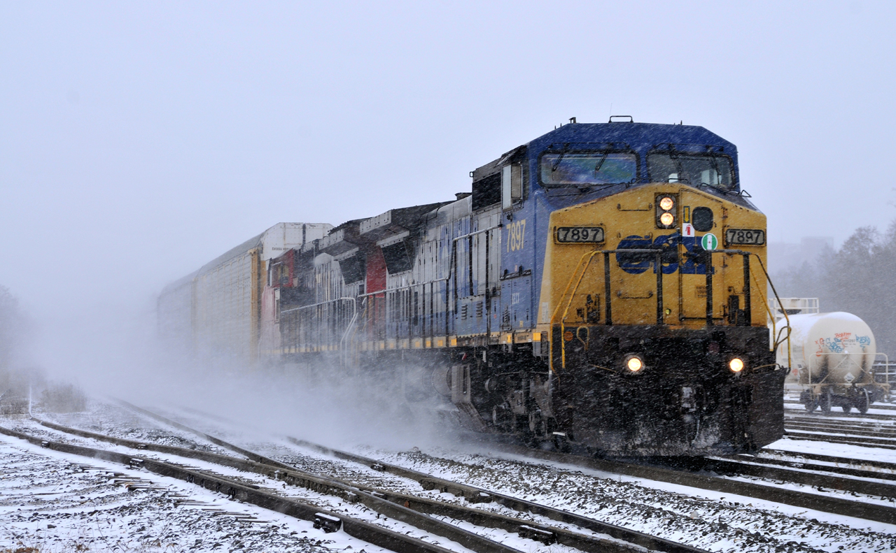 GECX 7897 - CN 2146 lead a 98 car CN X38231 19 through Brantford during "Snowmageddon 2019"
