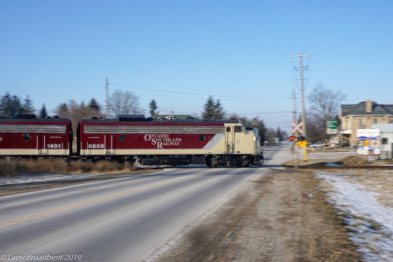 We are so lucky to have a matched set of Cab units operating in our area regularly. Add some sweet sunlight and you have great subjects no matter where you point your lens. OSR St Thomas Job eastbound through Belmont on its way back to Ingersol. Jan 14 2019