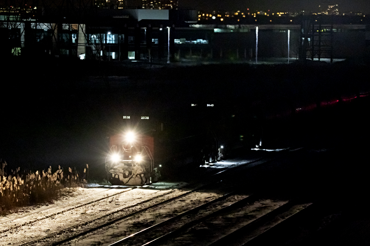Another attempt at the nigh time arrival. 2643 is the second unit on an endless string of tanks heading in on York 1.