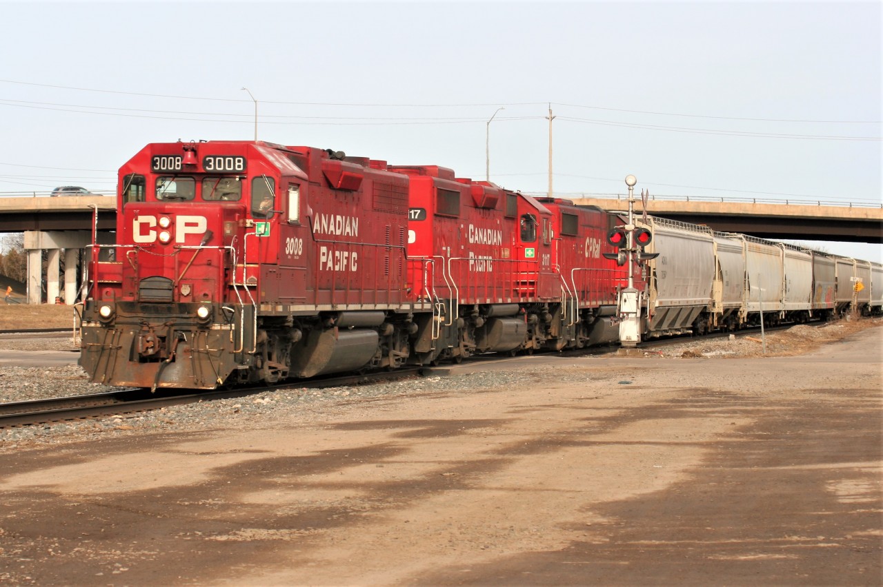 CP train T69 with 3008, 3117 and 4407 is pictured rolling through Galt. The train would meet CP eastbound 244 west of Galt, which was powered by CP 3033, NS 1071 (Central Railroad of New Jersey heritage unit) and NS 9917.