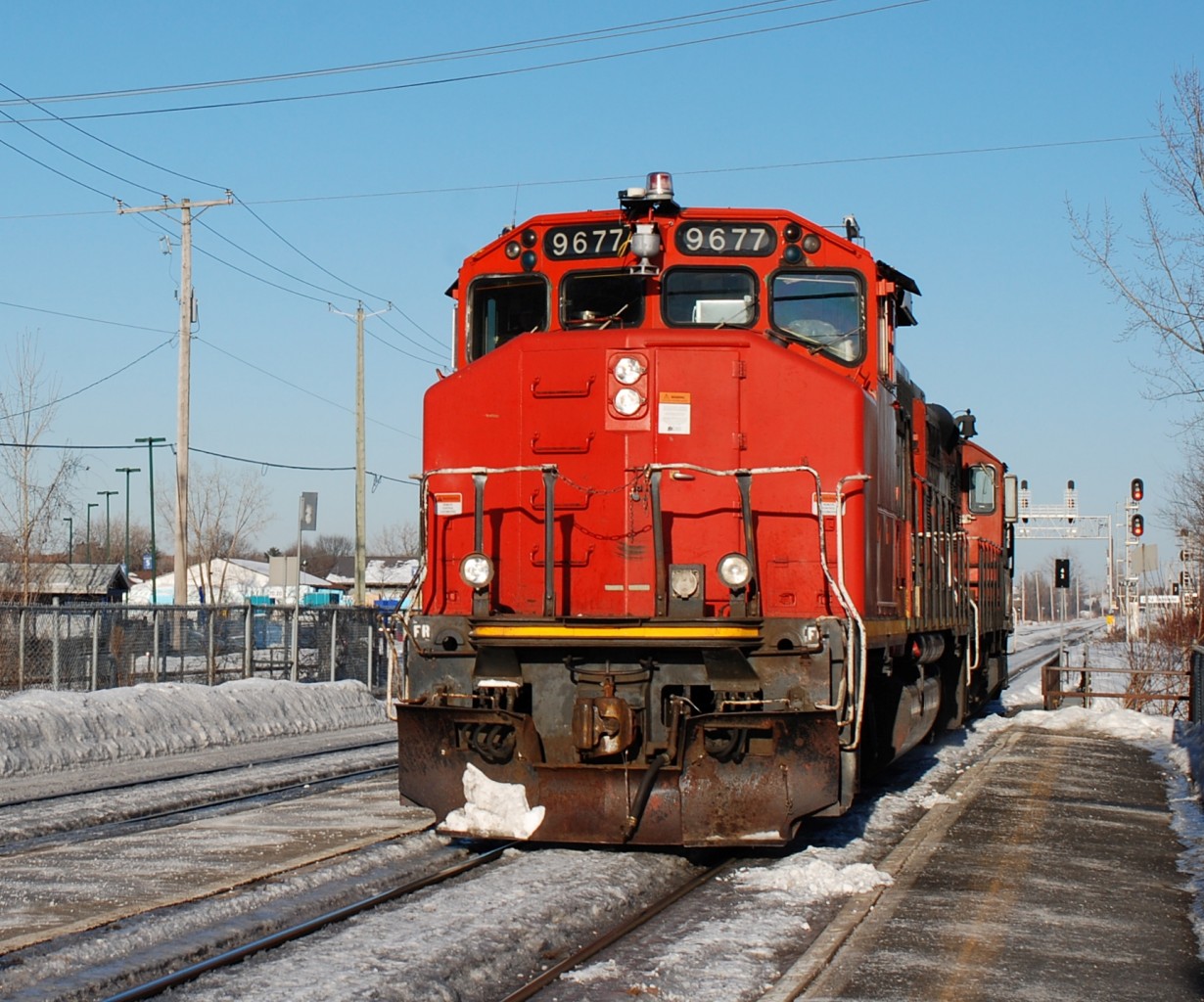 2 locos going back to Point St-Charles yard engin s lite leading loco CN-9677 a GP-40-2