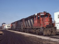 CN 4005 is in London, Ontario on March 25, 1981.