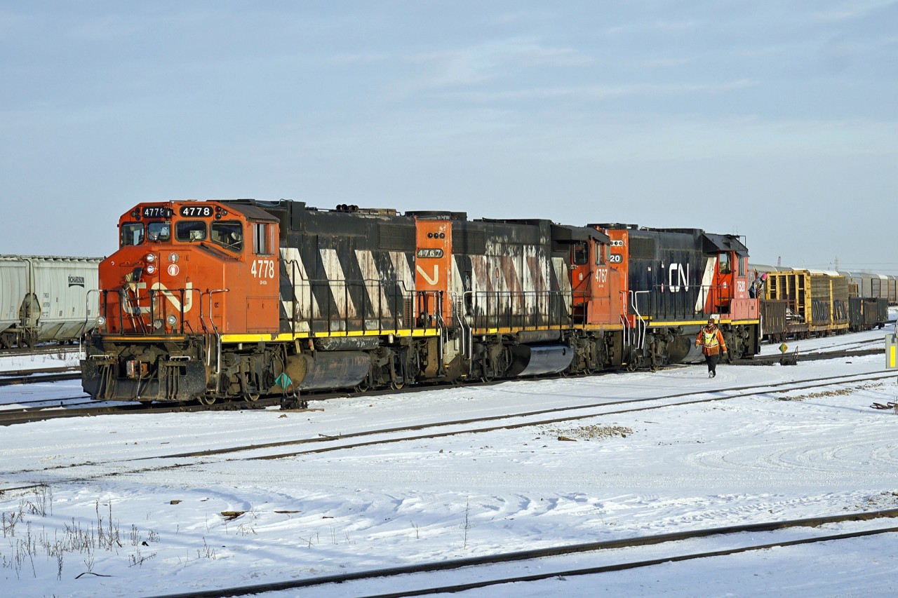 Moving around the yard on switching duties are GP38-2(W)s CN 4778 and 4767 and GP38-2 CN 7520