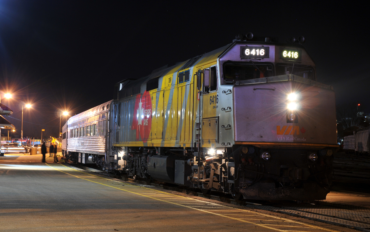 78 making their nightly station stop at Brantford. 40th anniversary wrapped F40PH 6416 was providing the power on this evening