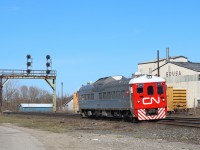 CN 999 rounds the bend at Paris on their way down to the Hagersville Sub. 