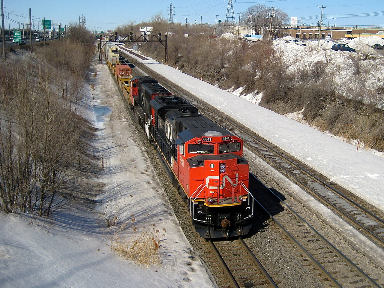 Brand new at the time CN 8841 (along with CN 5717) head east with what is probably CN 120
