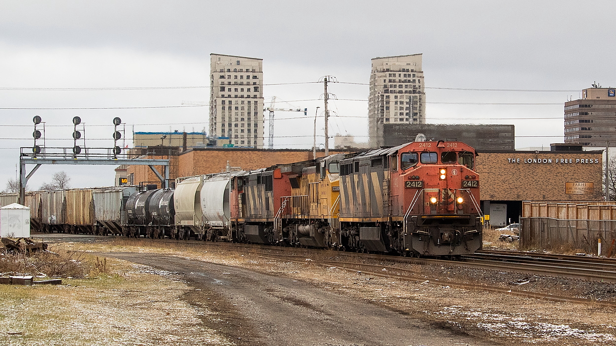509 returns from Sarnia with a pretty great lashup. The London Free Press building in the background leaving no doubt as to the location.