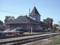 This is the old Pere Marquette station in Downtown Leamington taken 35 years ago. A few years after this photo was taken, I believe the structure was destroyed by fire. Any information would be appreciated in the comments below.  Thanks! (location mapped is approximate)
