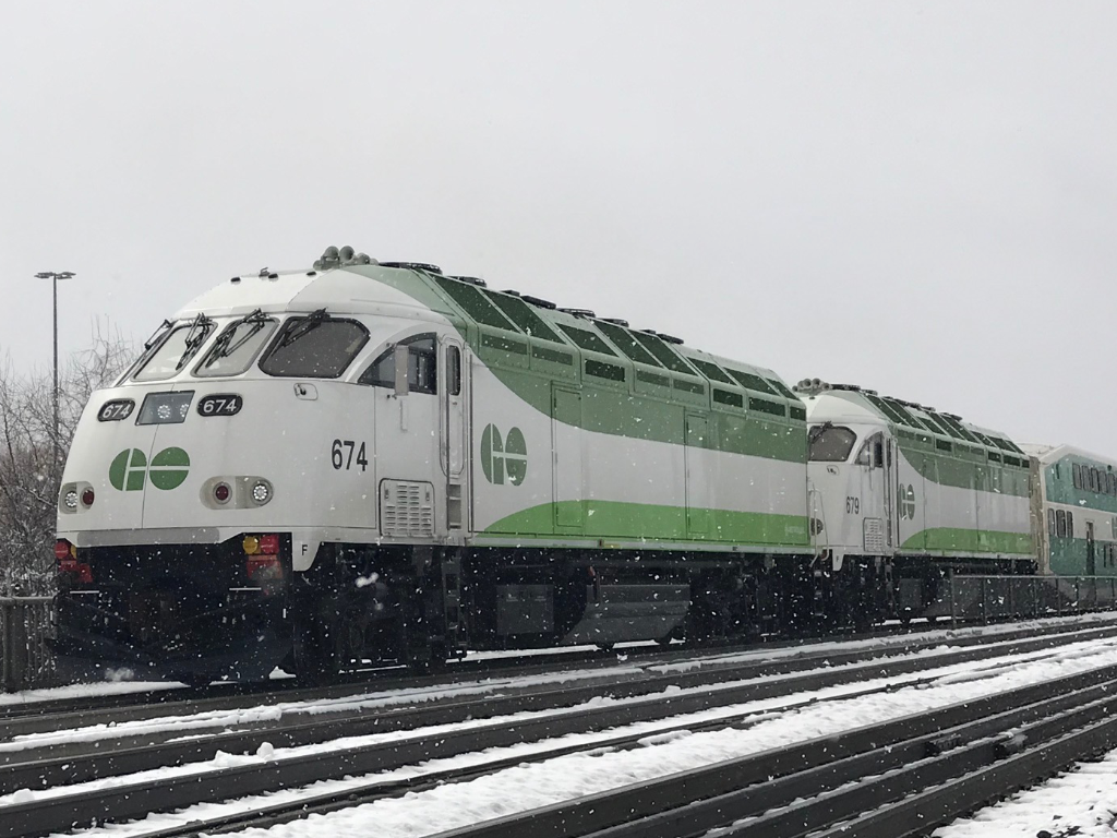 Eastbound GO crossing the overpass at Eglinton