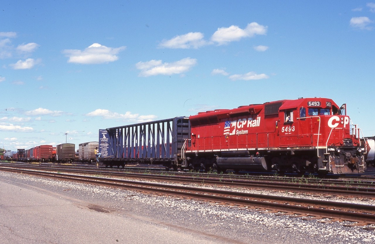 During the early 2000’s CP’s MK rebuilds were upgraded for yard service and for the most part pulled from mainline service. They proved to be ideal for heavy service around Thunder Bay at that time with a number of them assigned there. CP SD40M-2 began life as Rio Grande SD45 5333. During the summer of 2003 I managed to catch it busy in the yard there and it would survive on CP’s roster until it’s retirement in 2011.