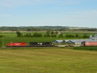 CP 421 has a clear signal at Baxter South and a clear shot to MacTier with CP 5022/NS 7231 looking sharp together on the head end. 